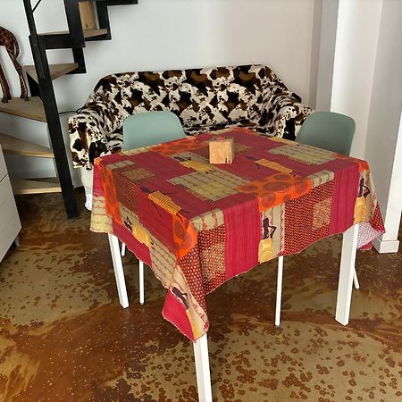Friendly Africa Room Como Center Екстериор снимка